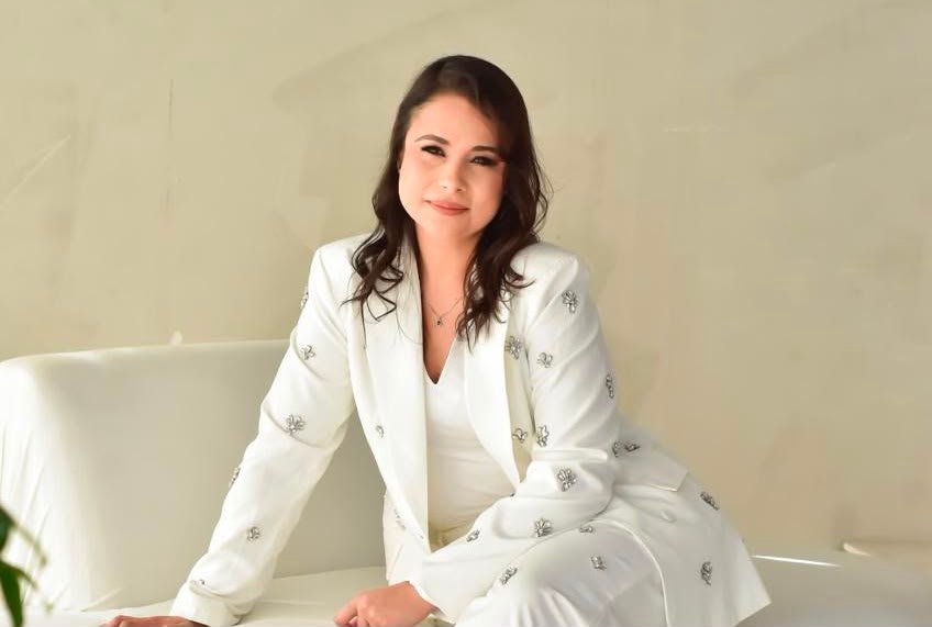 Dra. Larissa Cunha